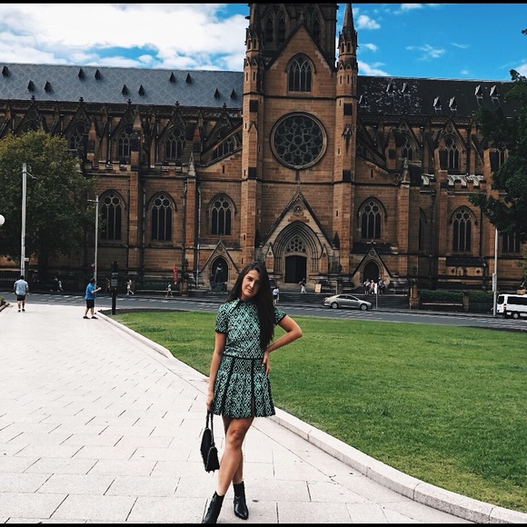 Meet your Posher, Natali - Picture 2 of 3